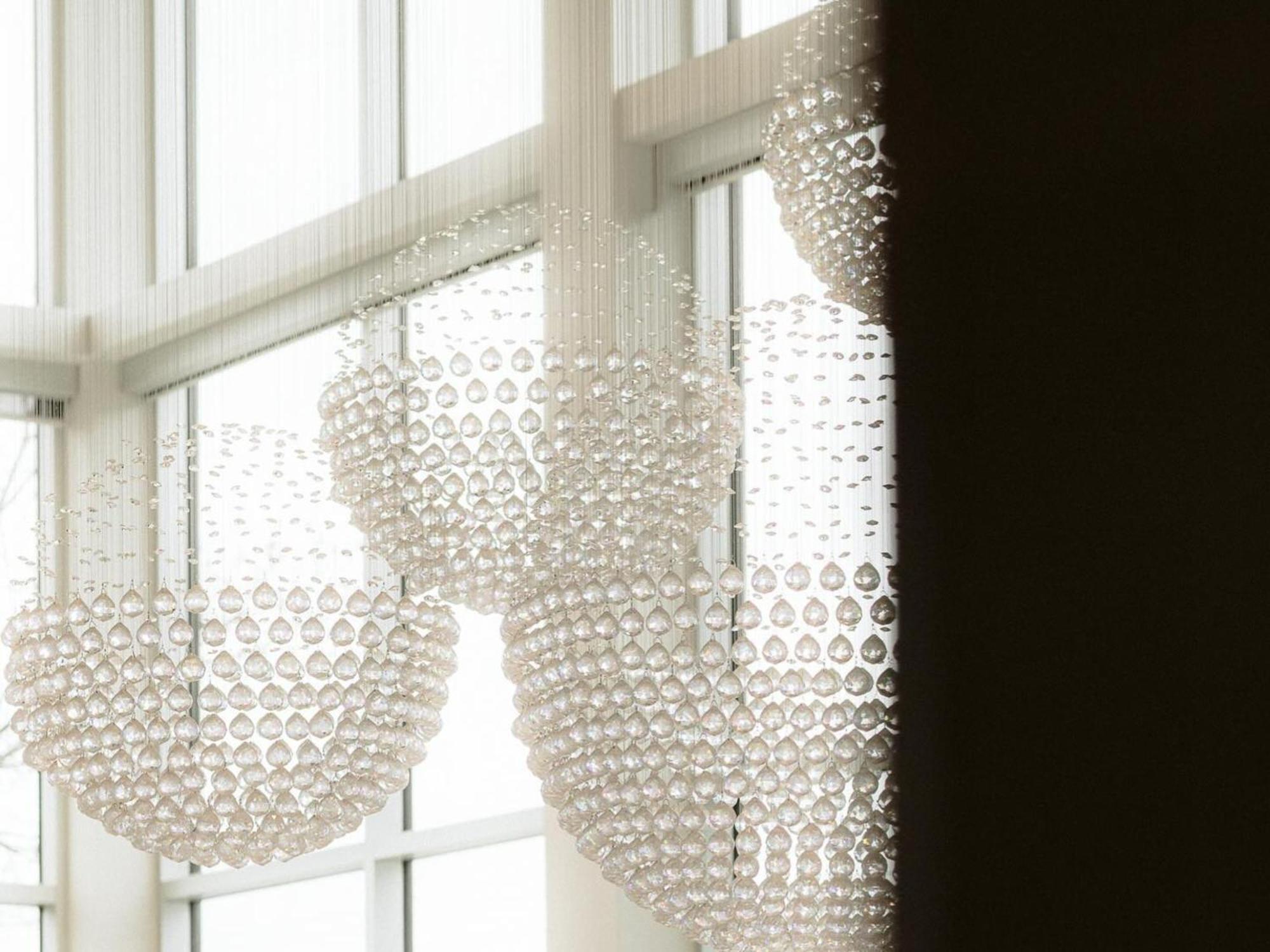 Otl Gouverneur Saguenay Zewnętrze zdjęcie The Cloud Chandelier